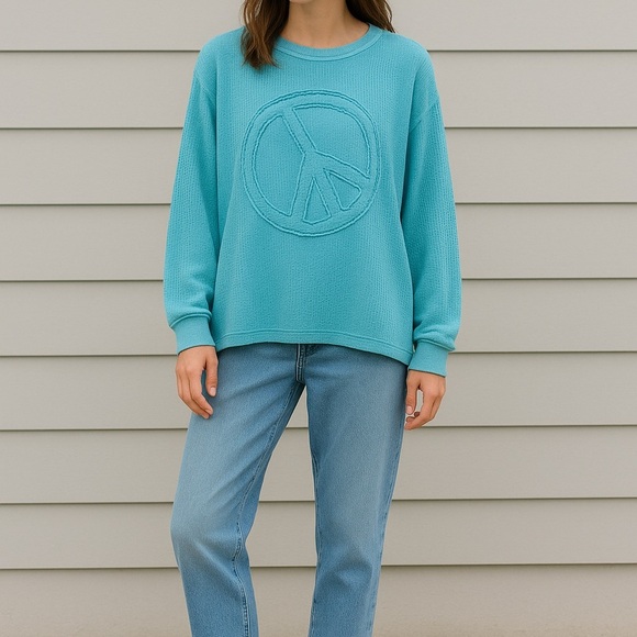 NWT Easel Los Angeles Light Blue Oversized Long Sleeve Waffle Peace tee sz Small - Picture 1 of 11